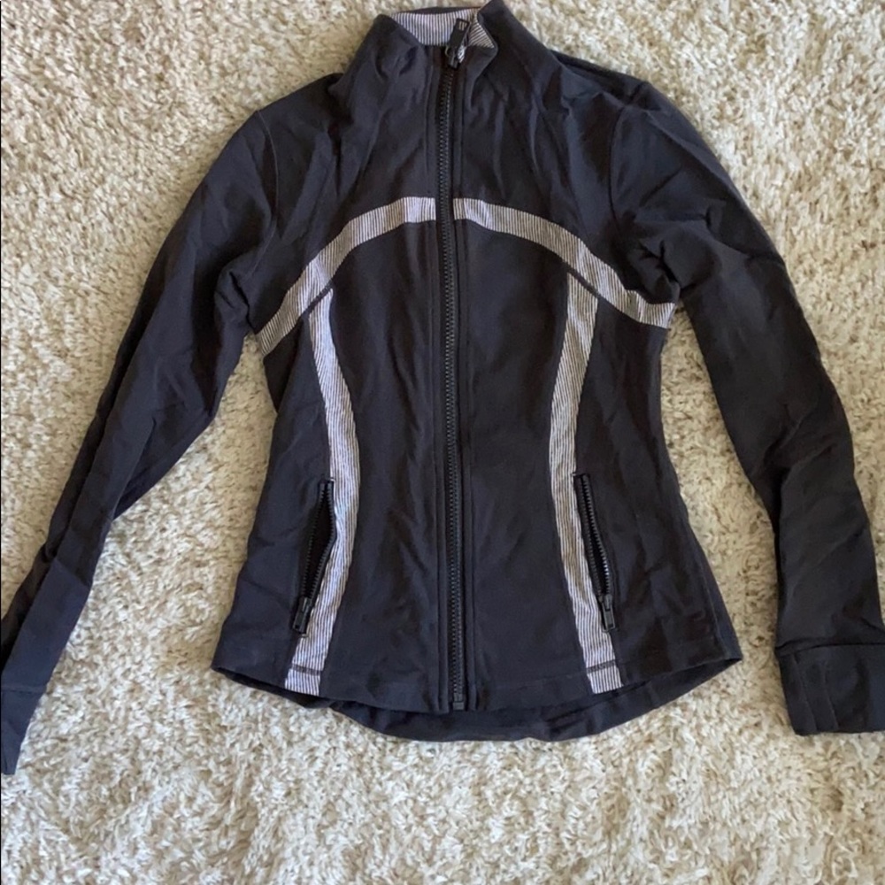 LULULEMON JACKET